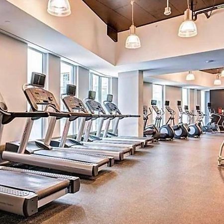 Stunning Condo Wit Amazing View 5Mins From Cntower Toronto Exterior foto