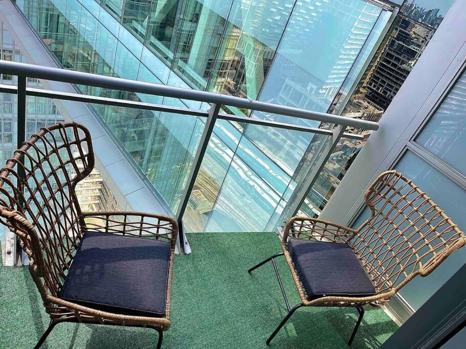 Stunning Condo Wit Amazing View 5Mins From Cntower Toronto Exterior foto