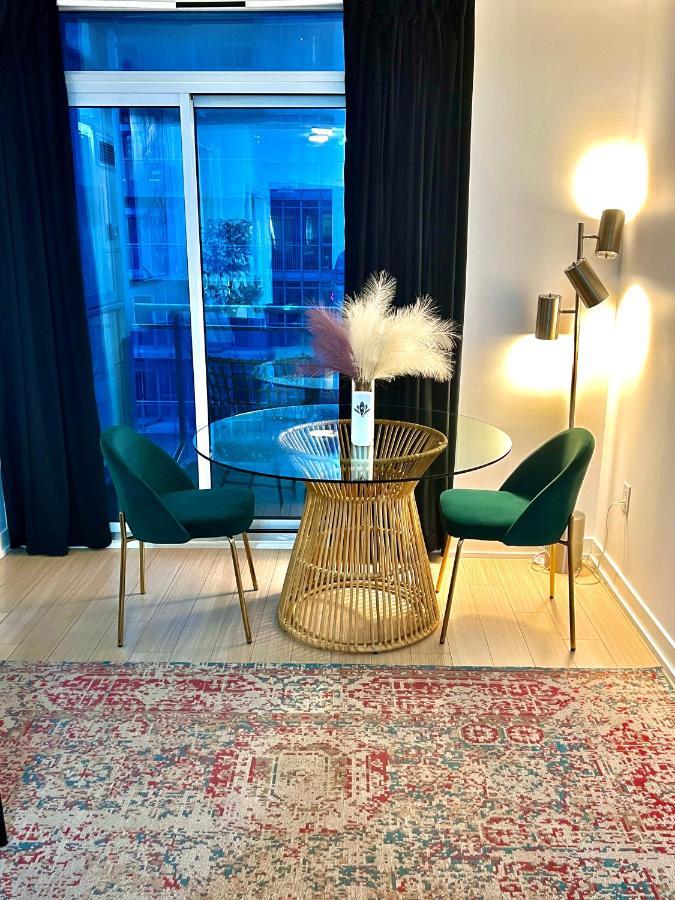 Stunning Condo Wit Amazing View 5Mins From Cntower Toronto Exterior foto