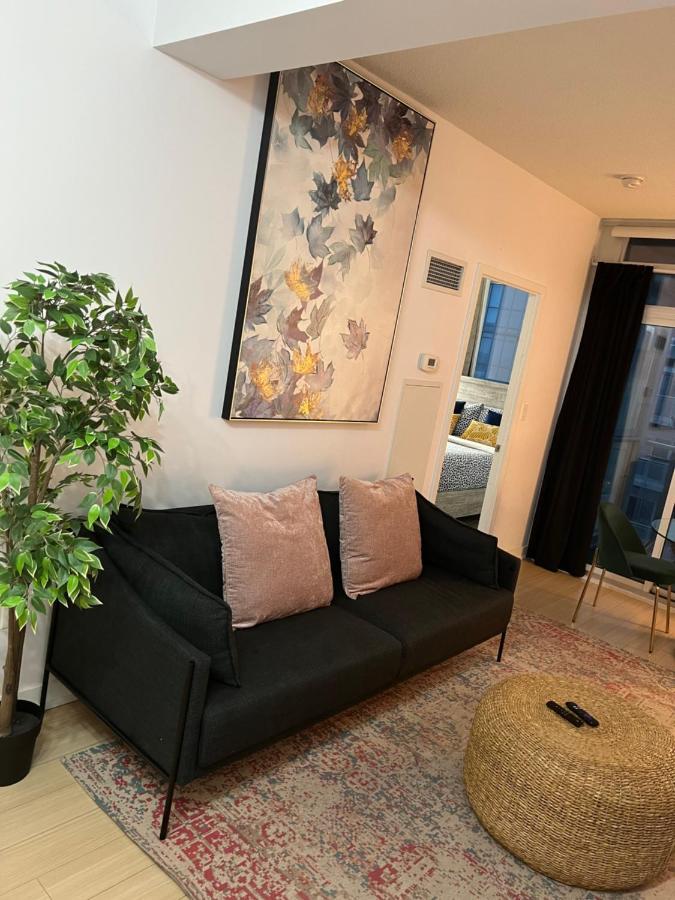 Stunning Condo Wit Amazing View 5Mins From Cntower Toronto Exterior foto